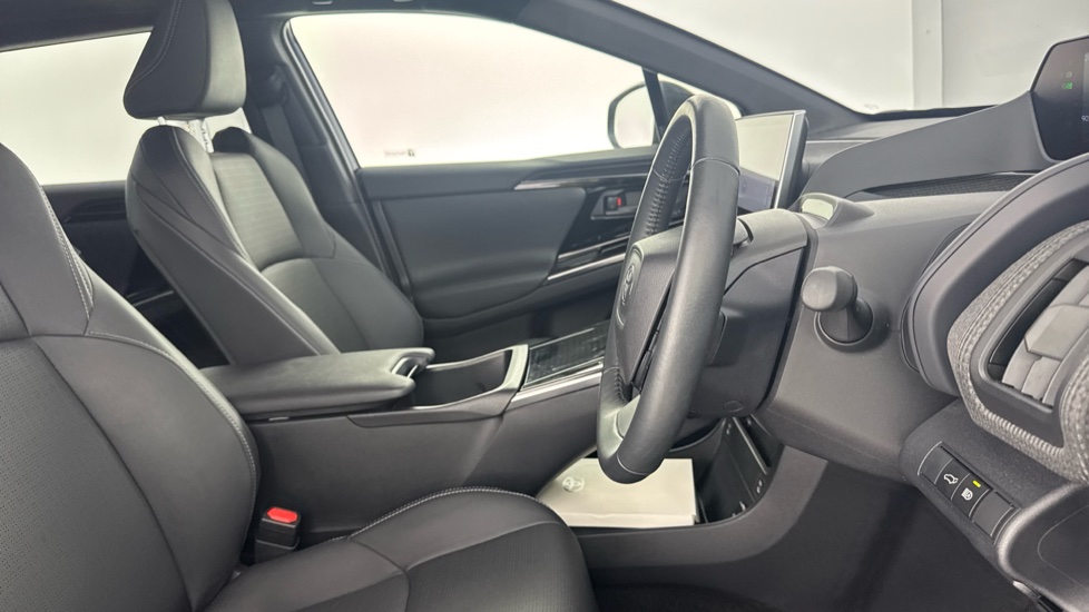 Toyota bZ4X 160kW Vision 71.4kWh 5dr Auto AWD [11kW] Electric Hatchback - Image 12