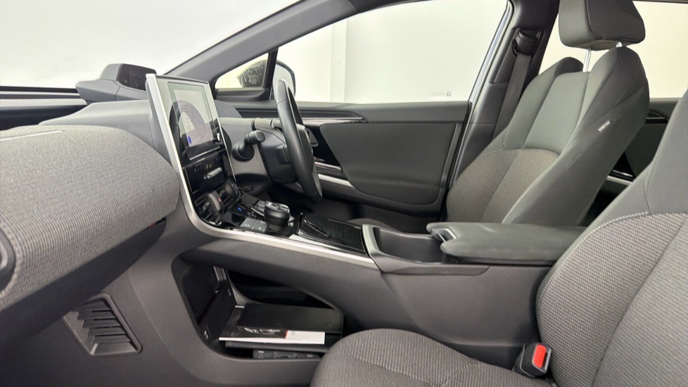 Toyota bZ4X 150kW Pure 71.4kWh 5dr Auto [11kW] Electric Hatchback - Image 5