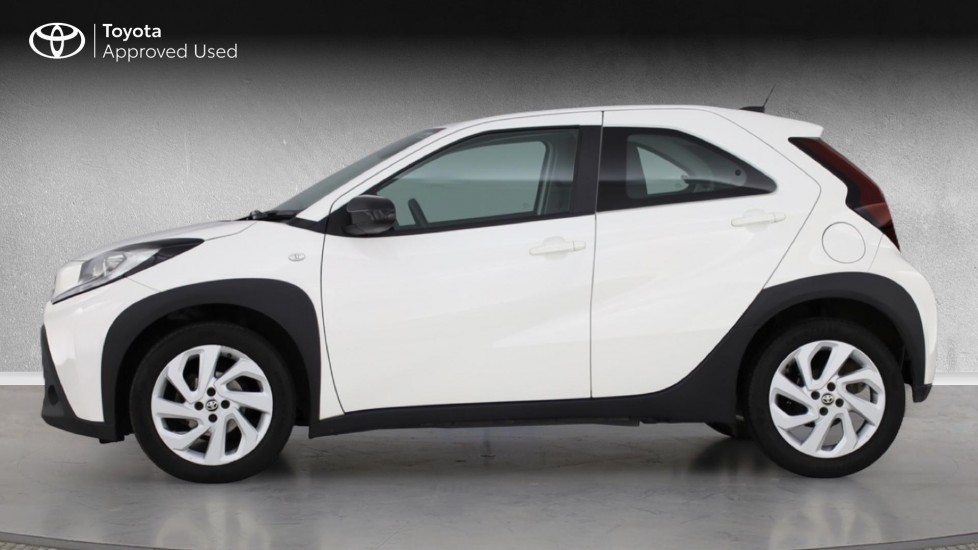 Toyota Aygo X 1.0 VVT-i Pure 5dr Petrol Hatchback - Image 24