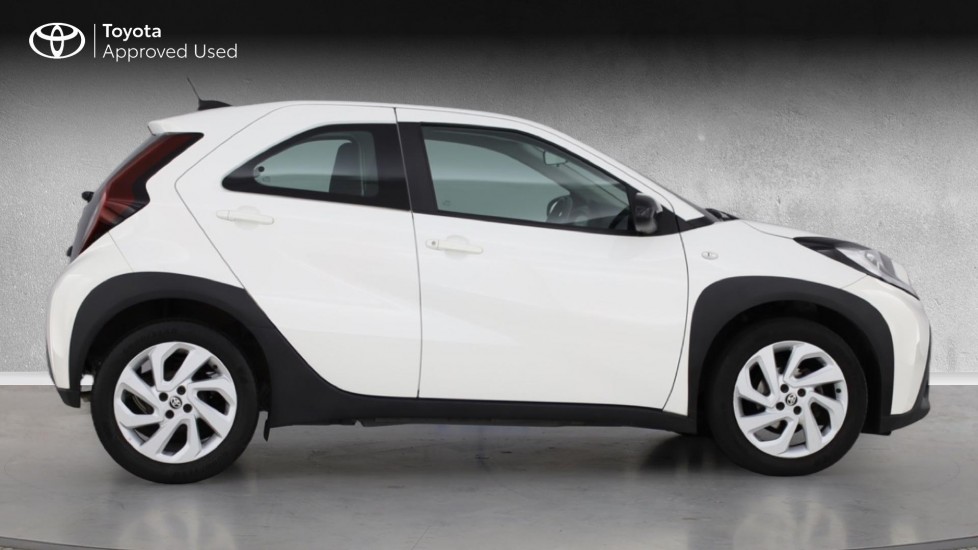 Toyota Aygo X 1.0 VVT-i Pure 5dr Petrol Hatchback - Image 23