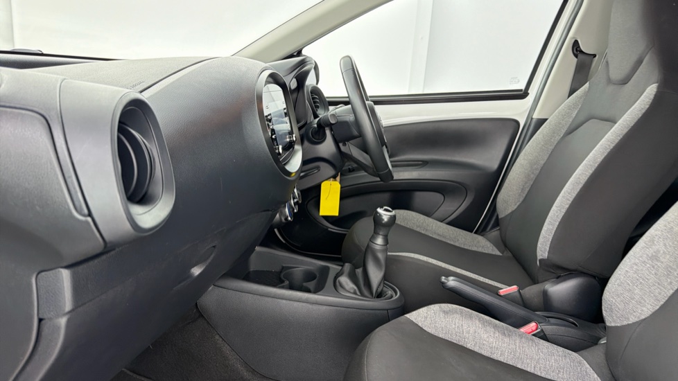 Toyota Aygo X 1.0 VVT-i Pure 5dr Petrol Hatchback - Image 5