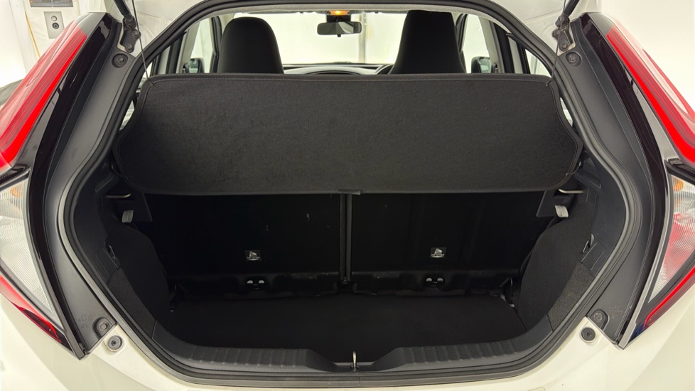 Toyota Aygo X 1.0 VVT-i Pure 5dr Petrol Hatchback - Image 13
