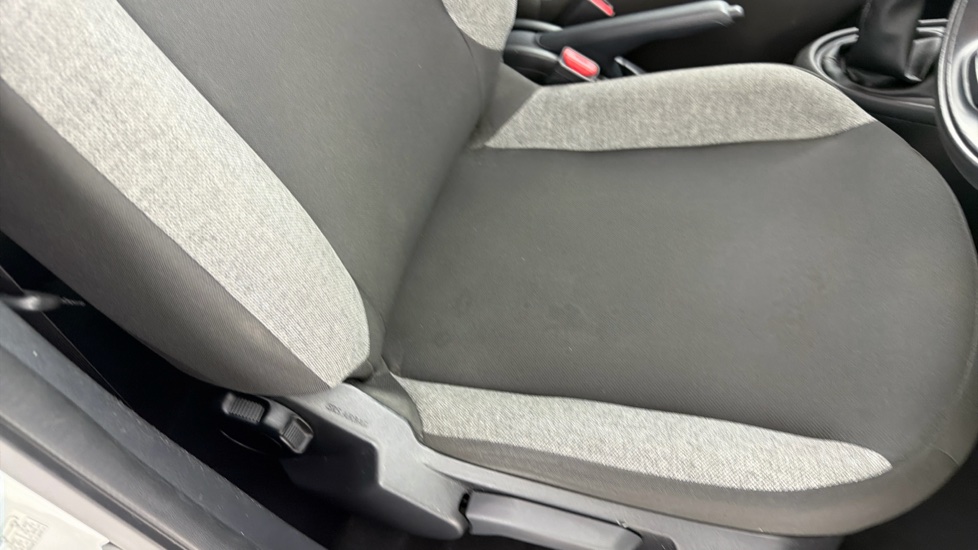 Toyota Aygo X 1.0 VVT-i Pure 5dr Petrol Hatchback - Image 17