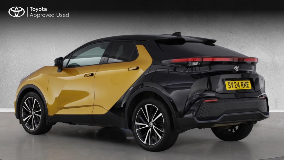 Toyota C-HR 2.0 Hybrid Premiere Edition 5dr CVT Hybrid Hatchback - Image 4