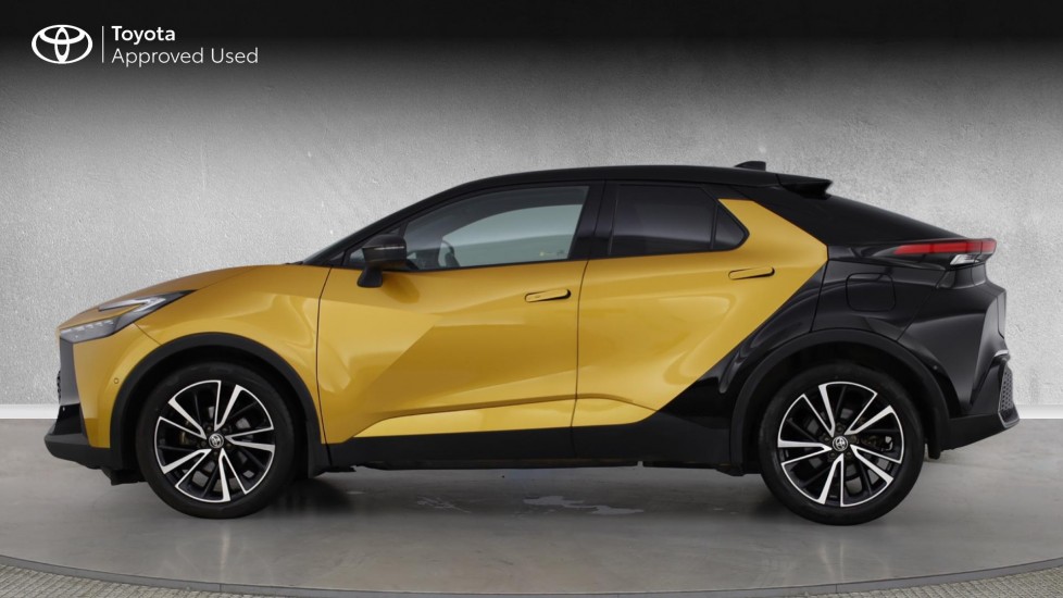 Toyota C-HR 2.0 Hybrid Premiere Edition 5dr CVT Hybrid Hatchback - Image 24