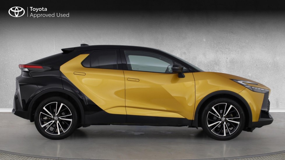 Toyota C-HR 2.0 Hybrid Premiere Edition 5dr CVT Hybrid Hatchback - Image 23