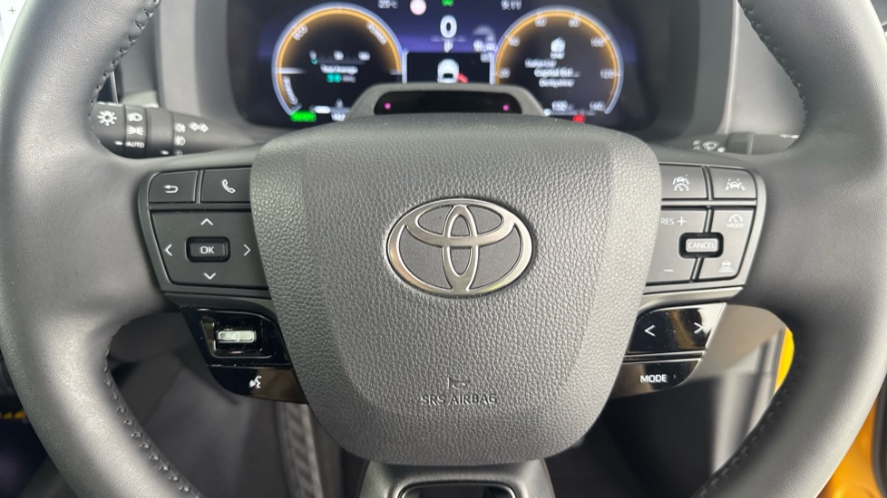 Toyota C-HR 2.0 Hybrid Premiere Edition 5dr CVT Hybrid Hatchback - Image 10