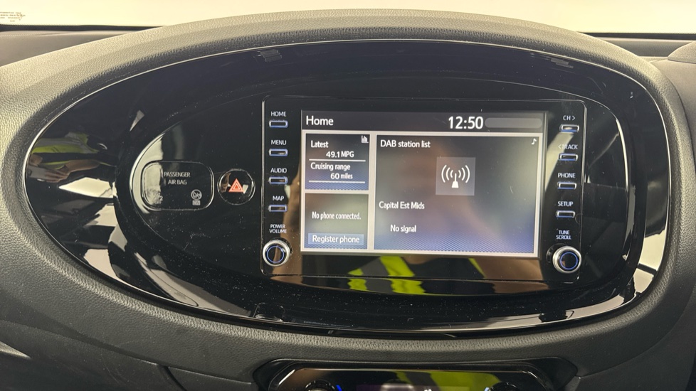 Toyota Aygo X 1.0 VVT-i Edge 5dr Petrol Hatchback - Image 9