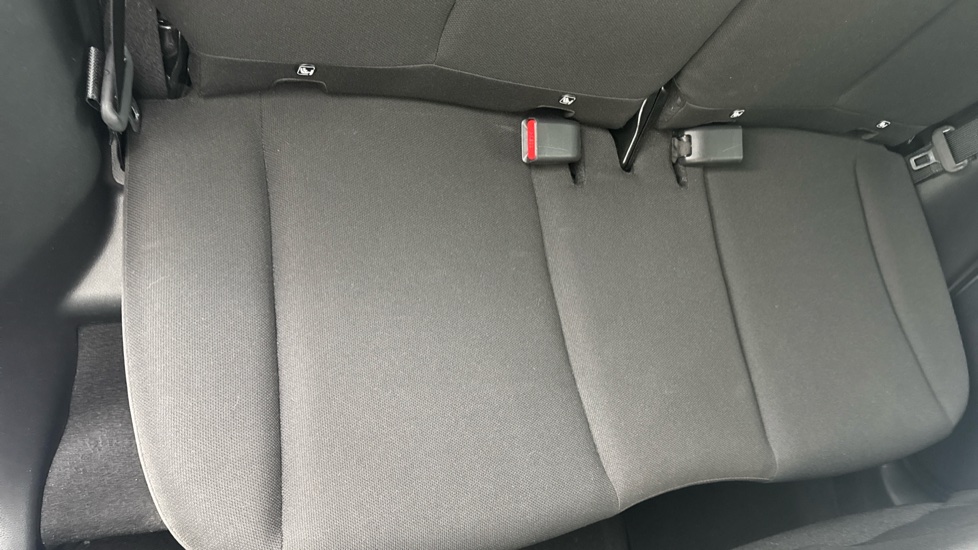 Toyota Aygo X 1.0 VVT-i Edge 5dr Petrol Hatchback - Image 14