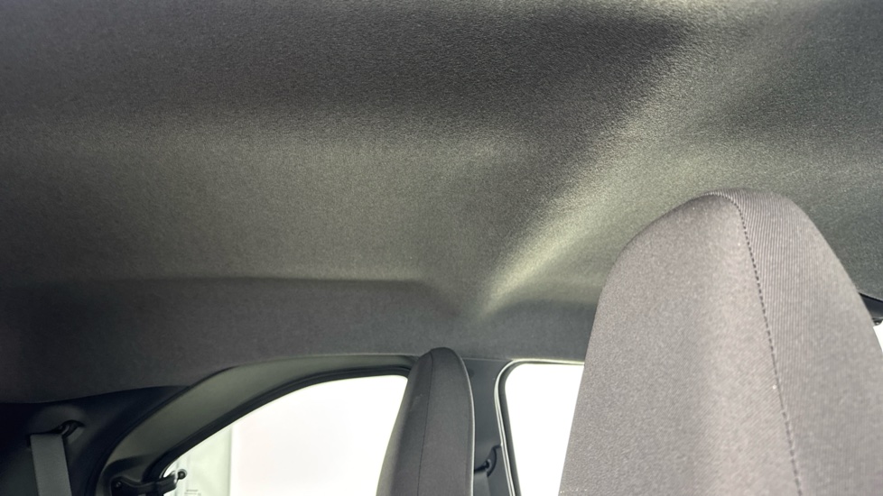 Toyota Aygo X 1.0 VVT-i Edge 5dr Petrol Hatchback - Image 19