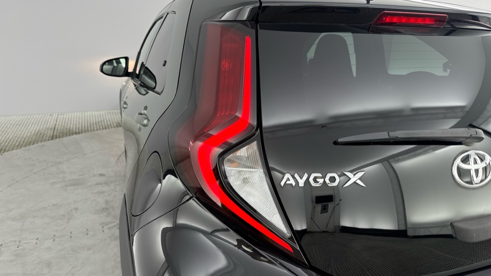 Toyota Aygo X 1.0 VVT-i Edge 5dr Petrol Hatchback - Image 21