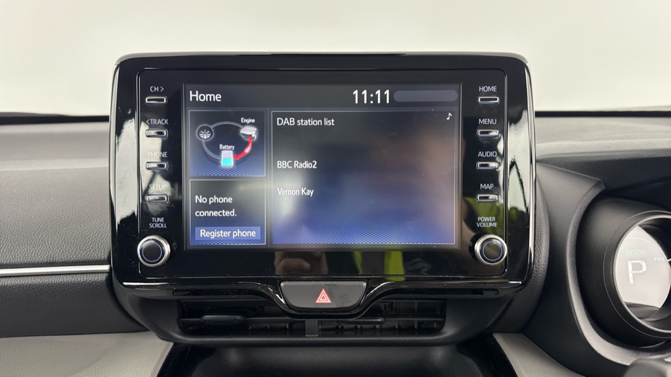 Toyota Yaris Cross 1.5 Hybrid Icon 5dr CVT Hybrid Estate - Image 9