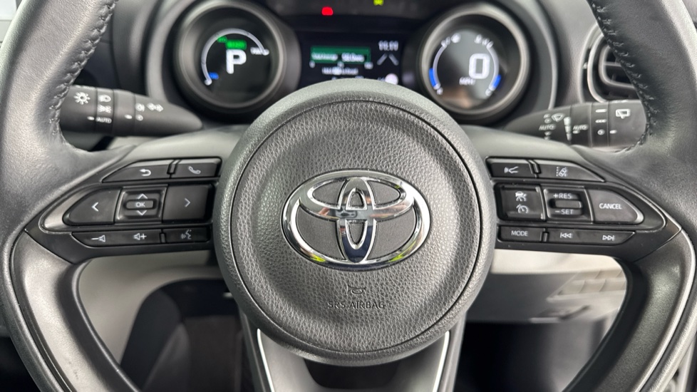 Toyota Yaris Cross 1.5 Hybrid Icon 5dr CVT Hybrid Estate - Image 10