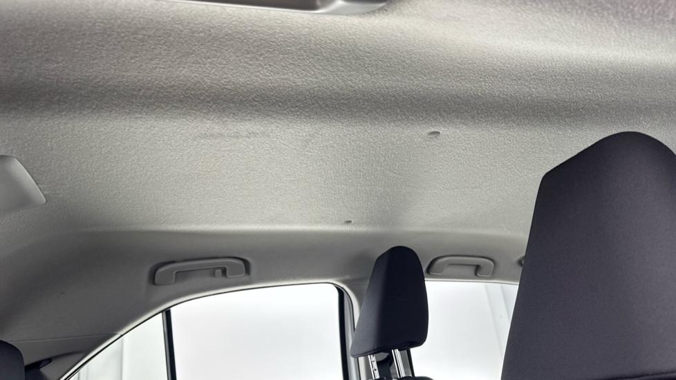 Toyota Yaris Cross 1.5 Hybrid Icon 5dr CVT Hybrid Estate - Image 19