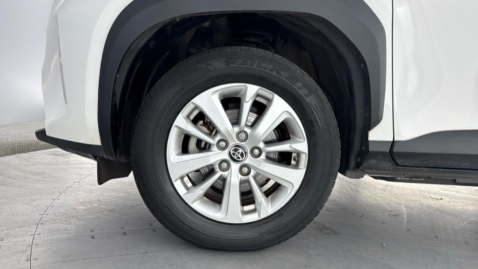 Toyota Yaris Cross 1.5 Hybrid Icon 5dr CVT Hybrid Estate - Image 25