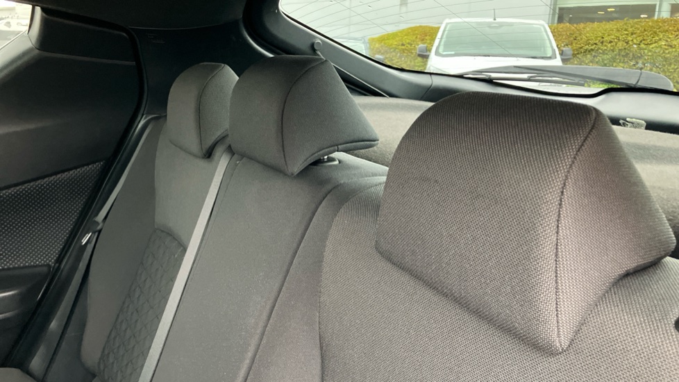 Toyota C-HR 2.0 Hybrid Design 5dr CVT Hybrid Hatchback - Image 18