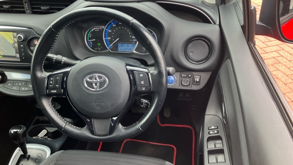 Toyota Yaris 1.5 Hybrid Excel TSS 5dr CVT Hybrid Hatchback - Image 10