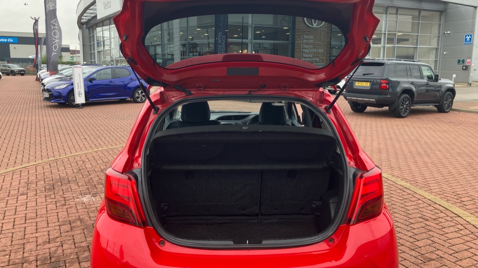 Toyota Yaris 1.5 Hybrid Excel TSS 5dr CVT Hybrid Hatchback - Image 13