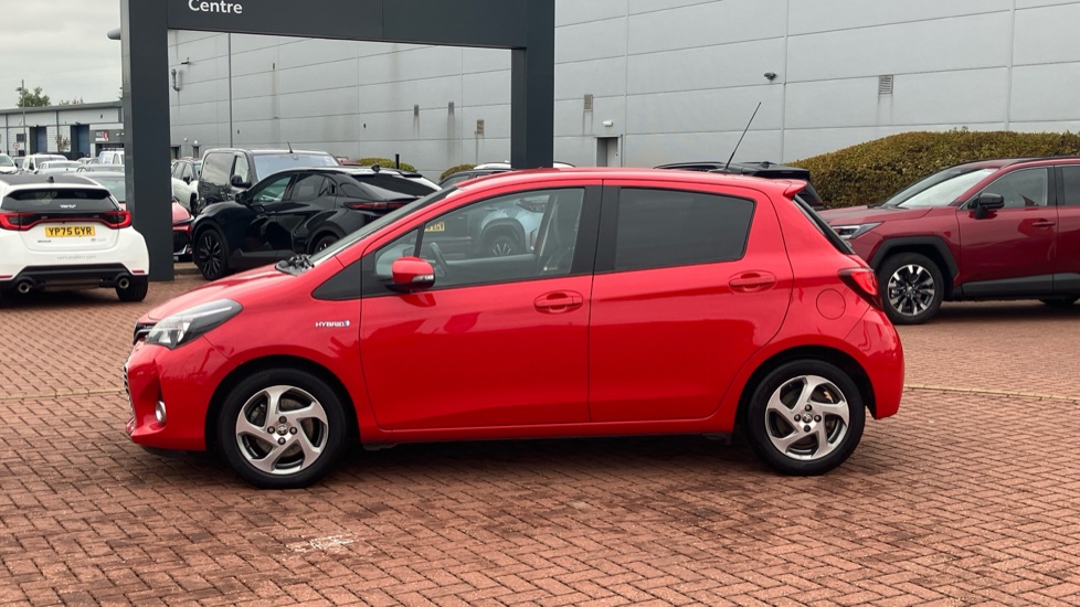 Toyota Yaris 1.5 Hybrid Excel TSS 5dr CVT Hybrid Hatchback - Image 24