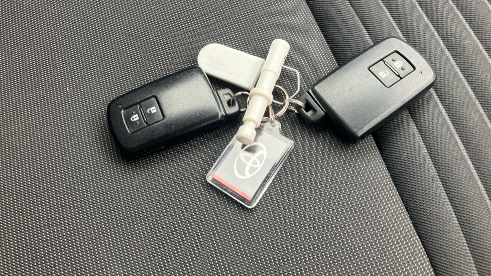 Toyota Yaris 1.5 Hybrid Excel TSS 5dr CVT Hybrid Hatchback - Image 28