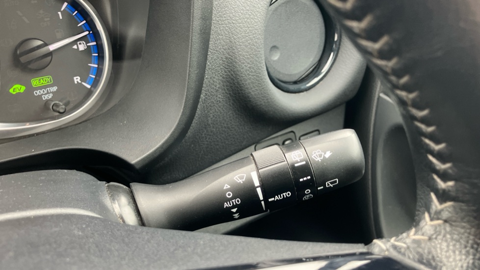 Toyota Yaris 1.5 Hybrid Excel TSS 5dr CVT Hybrid Hatchback - Image 32