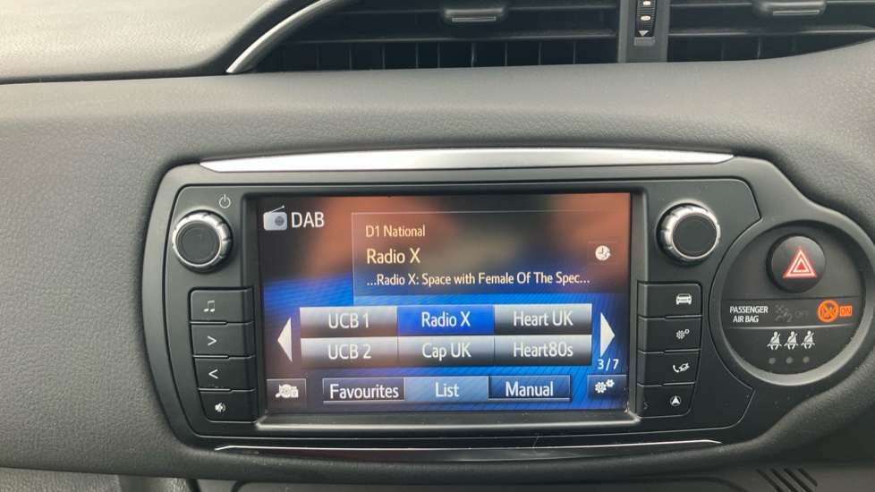 Toyota Yaris 1.5 Hybrid Excel TSS 5dr CVT Hybrid Hatchback - Image 41