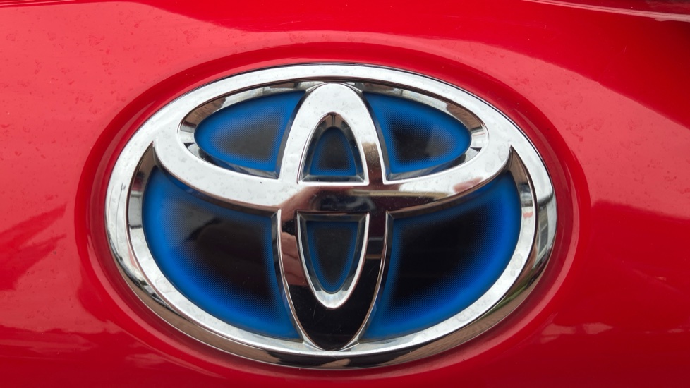 Toyota Yaris 1.5 Hybrid Excel TSS 5dr CVT Hybrid Hatchback - Image 56