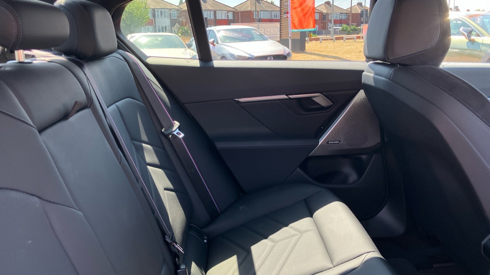 BMW i5 250kW eDrive40 M Sport Pro 84kWh 4dr Auto Electric Saloon - Image 8