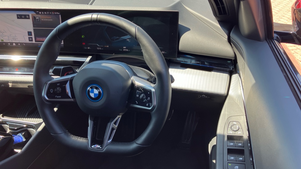 BMW i5 250kW eDrive40 M Sport Pro 84kWh 4dr Auto Electric Saloon - Image 10