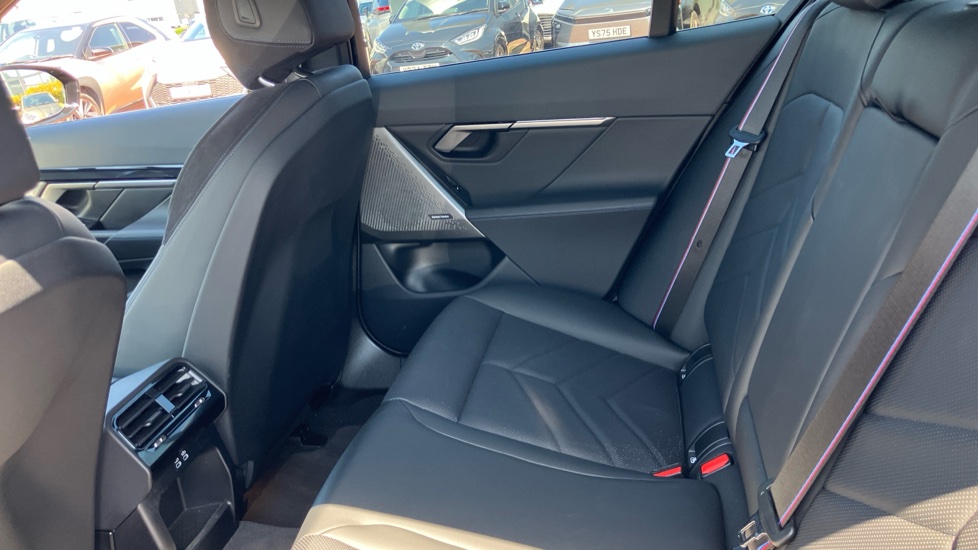 BMW i5 250kW eDrive40 M Sport Pro 84kWh 4dr Auto Electric Saloon - Image 15