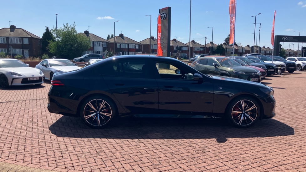 BMW i5 250kW eDrive40 M Sport Pro 84kWh 4dr Auto Electric Saloon - Image 44
