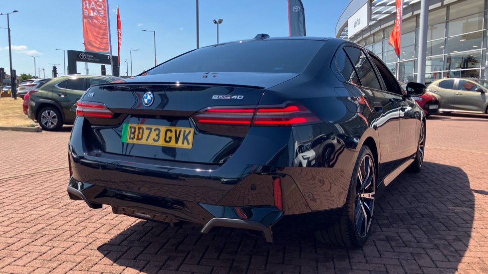 BMW i5 250kW eDrive40 M Sport Pro 84kWh 4dr Auto Electric Saloon - Image 59