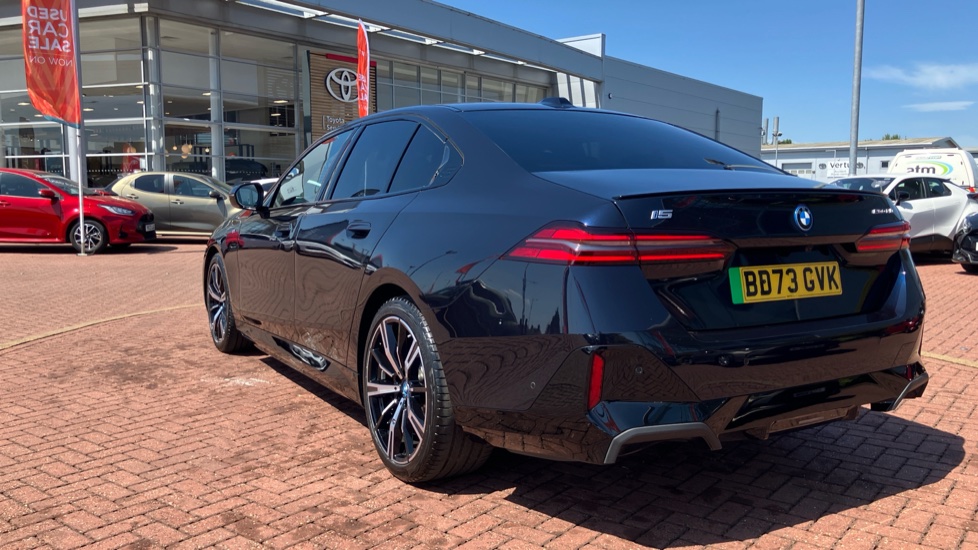 BMW i5 250kW eDrive40 M Sport Pro 84kWh 4dr Auto Electric Saloon - Image 60