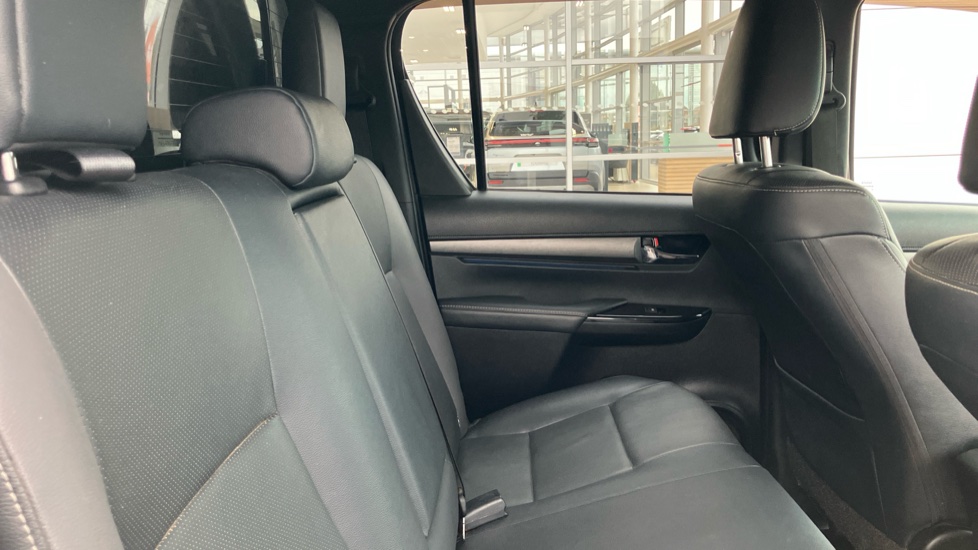 Toyota Hilux Diesel Invincible X D/Cab Pick Up 2.8 D-4D Auto - Image 8