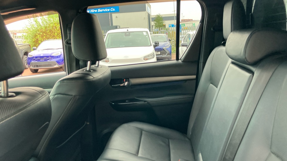 Toyota Hilux Diesel Invincible X D/Cab Pick Up 2.8 D-4D Auto - Image 15