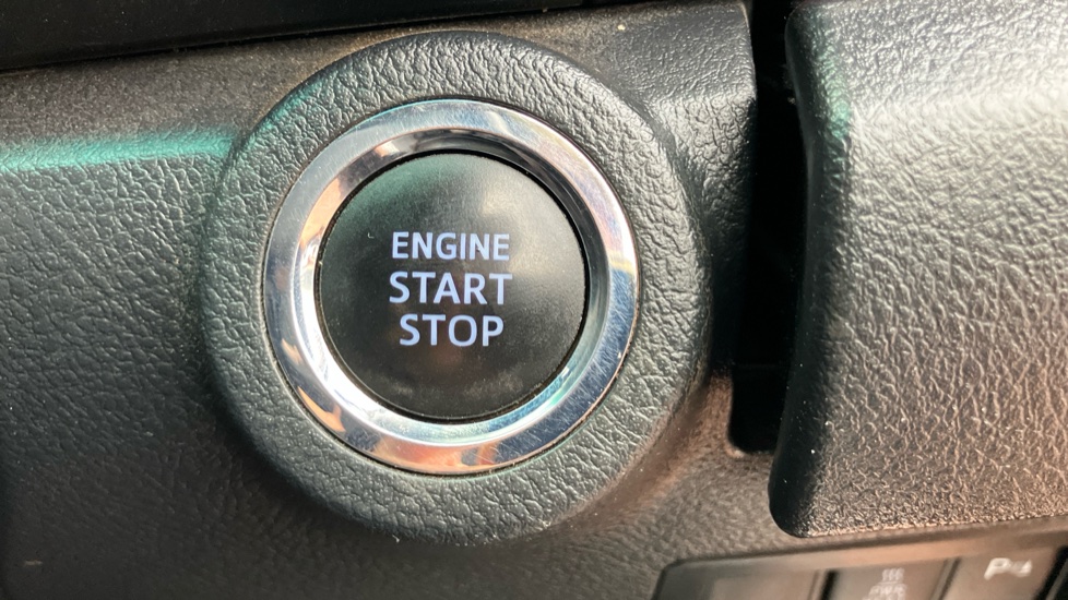 Toyota Hilux Diesel Invincible X D/Cab Pick Up 2.8 D-4D Auto - Image 16