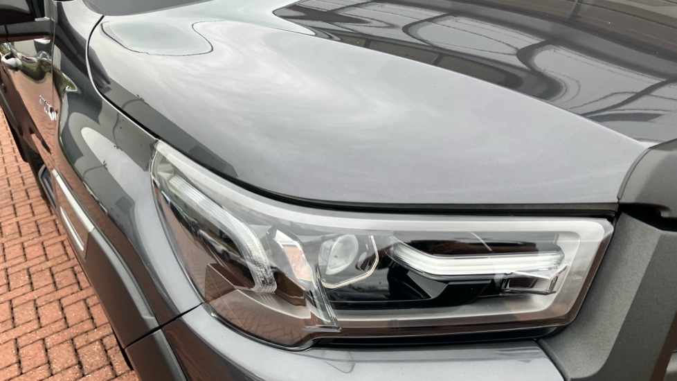 Toyota Hilux Diesel Invincible X D/Cab Pick Up 2.8 D-4D Auto - Image 20