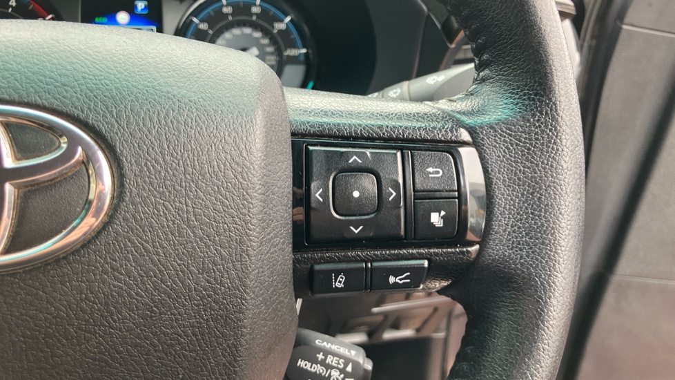 Toyota Hilux Diesel Invincible X D/Cab Pick Up 2.8 D-4D Auto - Image 29