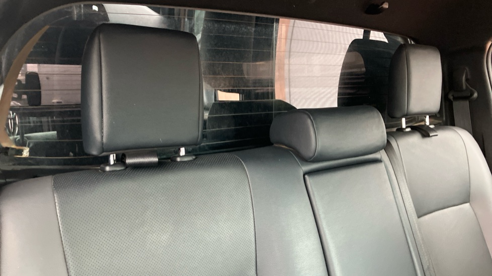 Toyota Hilux Diesel Invincible X D/Cab Pick Up 2.8 D-4D Auto - Image 31