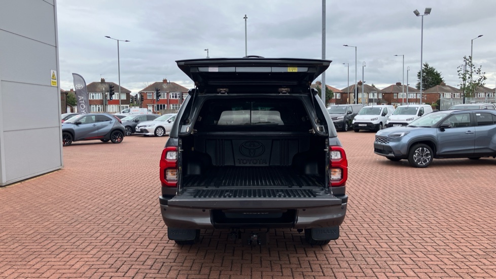 Toyota Hilux Diesel Invincible X D/Cab Pick Up 2.8 D-4D Auto - Image 51