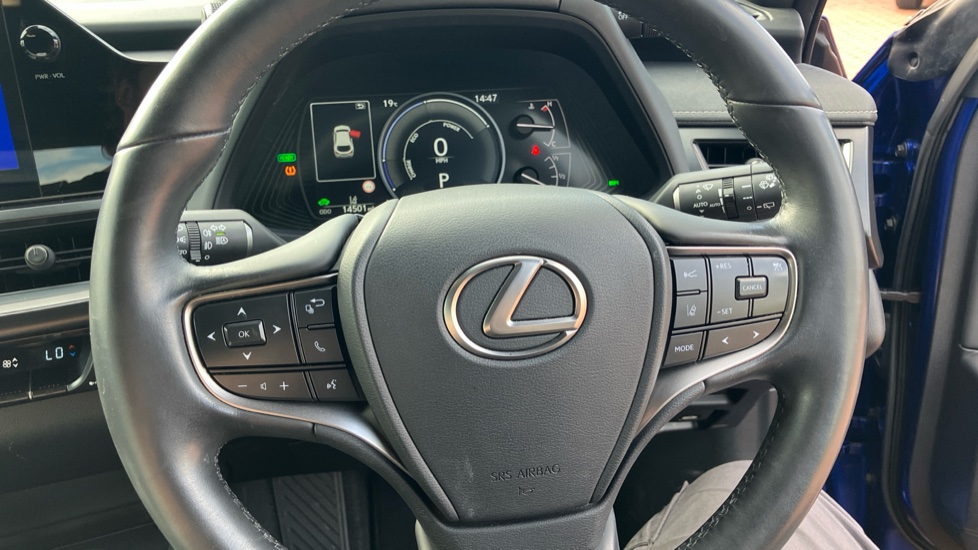 Lexus UX 250h 2.0 F-Sport Design 5dr CVT Hybrid Hatchback - Image 10