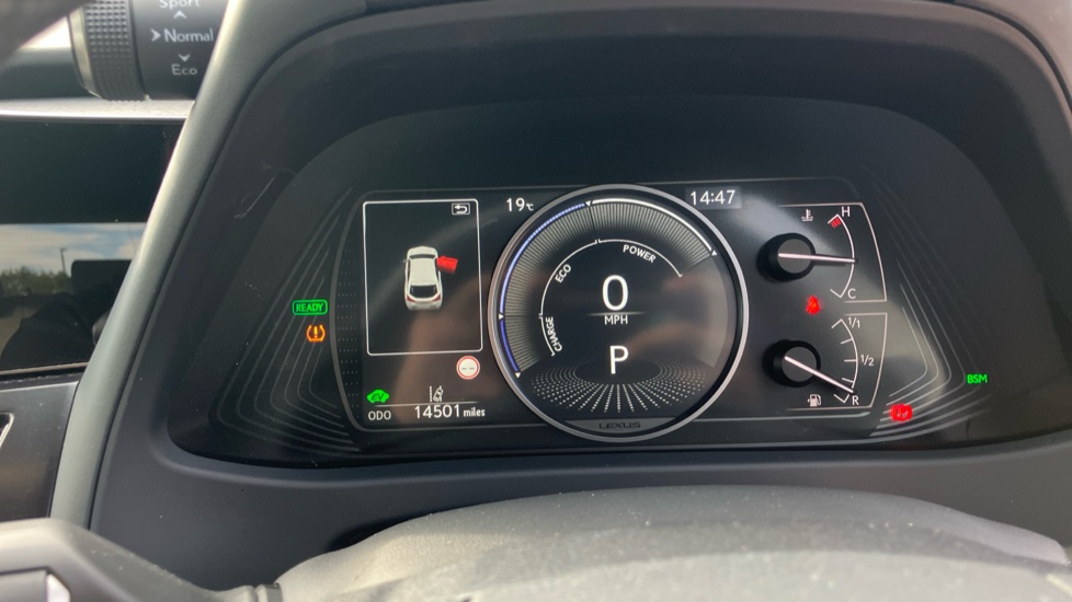 Lexus UX 250h 2.0 F-Sport Design 5dr CVT Hybrid Hatchback - Image 11