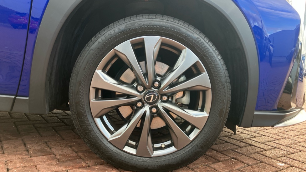 Lexus UX 250h 2.0 F-Sport Design 5dr CVT Hybrid Hatchback - Image 25