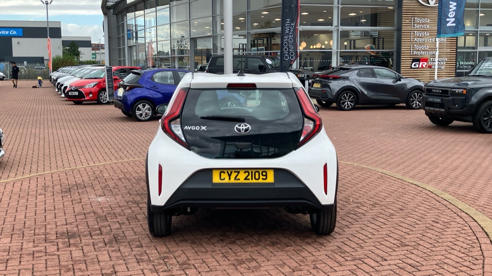 Toyota Aygo X 1.0 VVT-i Pure 5dr Petrol Hatchback - Image 26