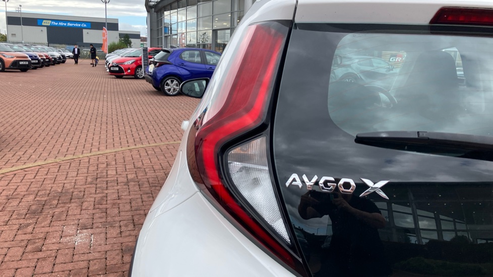 Toyota Aygo X 1.0 VVT-i Pure 5dr Petrol Hatchback - Image 35