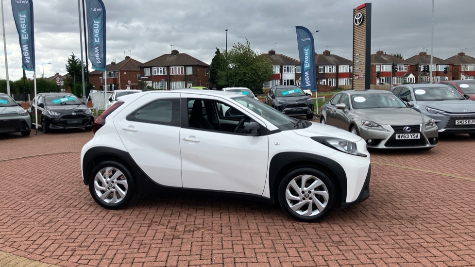 Toyota Aygo X 1.0 VVT-i Pure 5dr Petrol Hatchback - Image 44