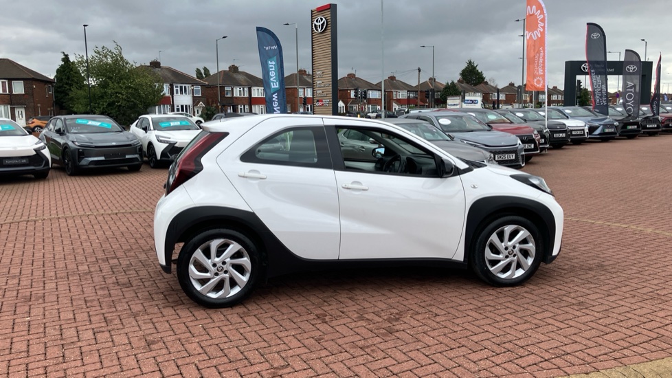 Toyota Aygo X 1.0 VVT-i Pure 5dr Petrol Hatchback - Image 45