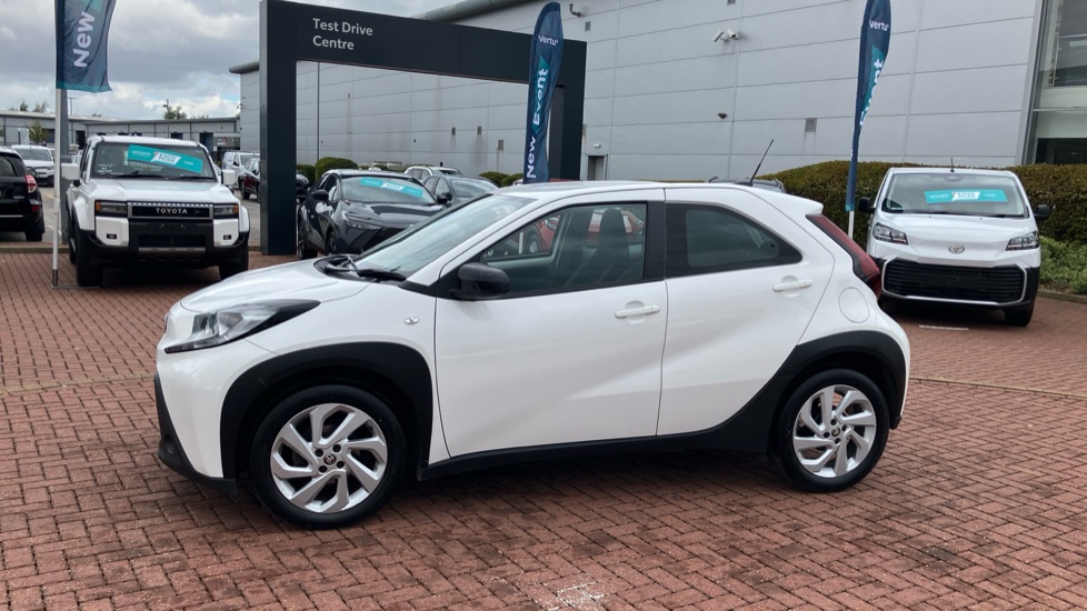 Toyota Aygo X 1.0 VVT-i Pure 5dr Petrol Hatchback - Image 51