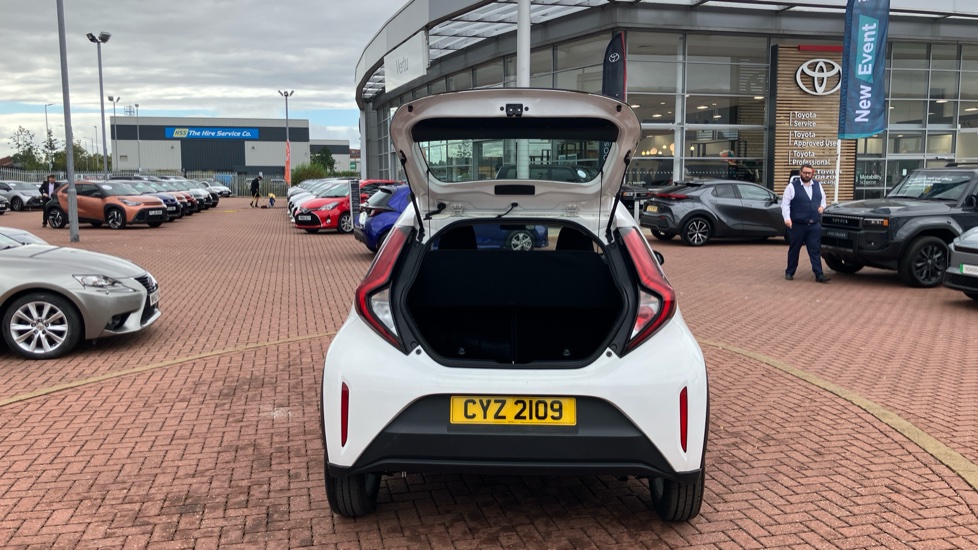 Toyota Aygo X 1.0 VVT-i Pure 5dr Petrol Hatchback - Image 52