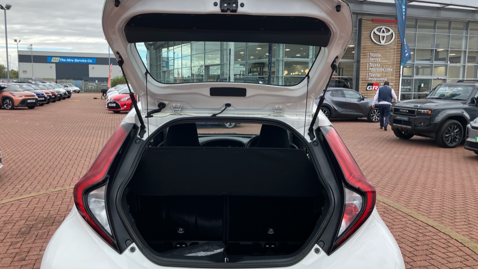 Toyota Aygo X 1.0 VVT-i Pure 5dr Petrol Hatchback - Image 53